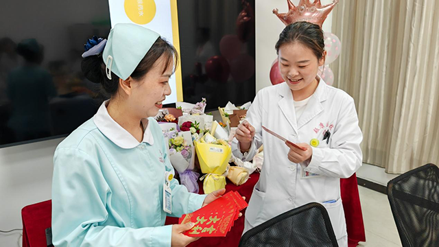 【白衣执甲，医路生花】昨日，颠康医院隆重举行第114个国际护士节庆祝大会